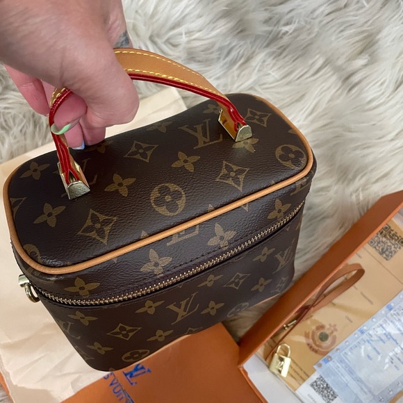 COPY - LV travel case or purse - Picture 3 of 6